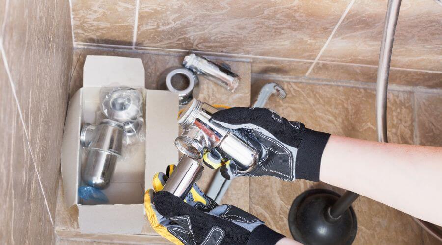 Professional gutter cleaning in Holmdel, NJ